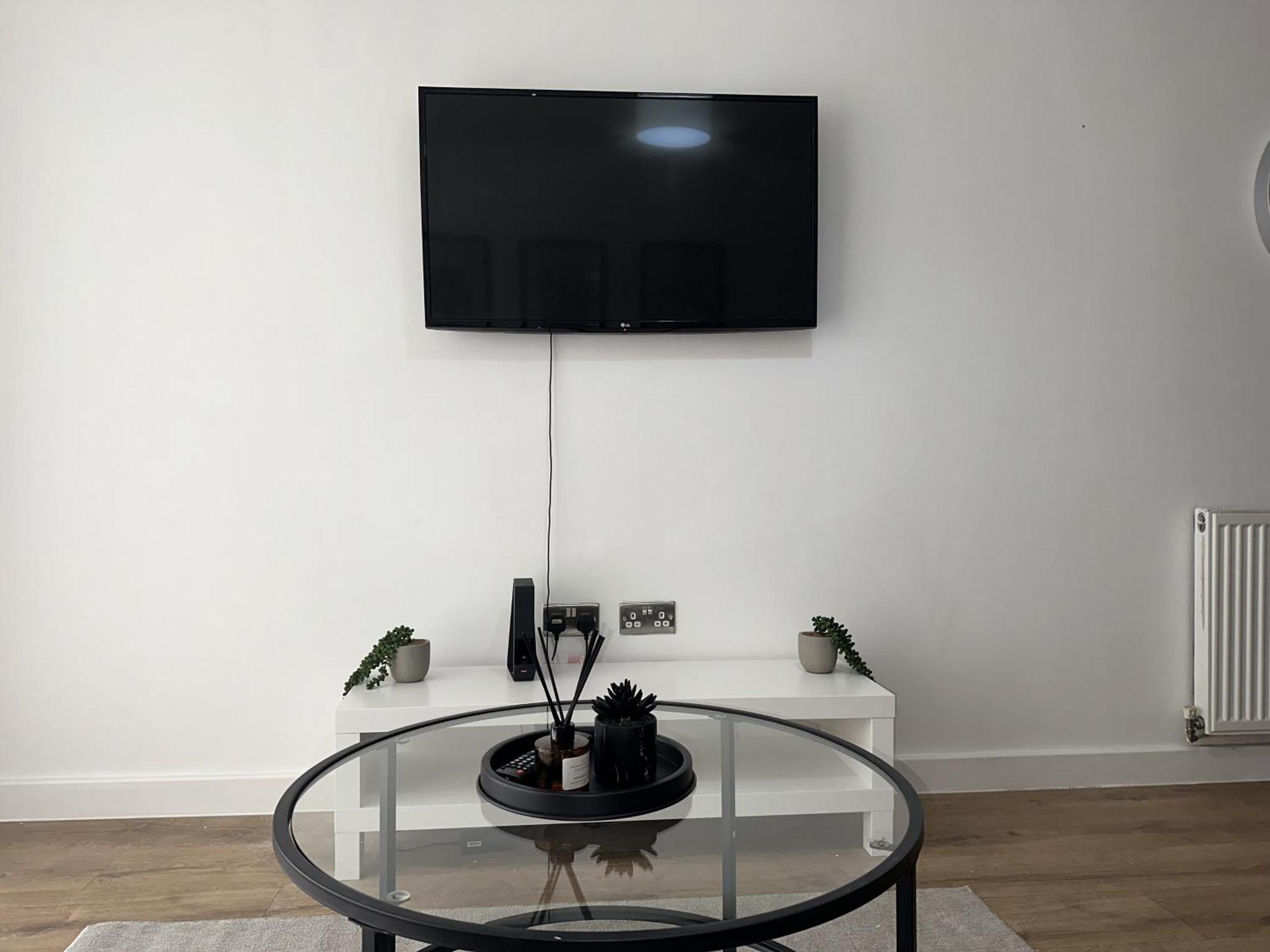 Luxury - Smart Tv - Fast Wifi - Near Utilitia Arena & Icc Apartment Birmingham Bagian luar foto